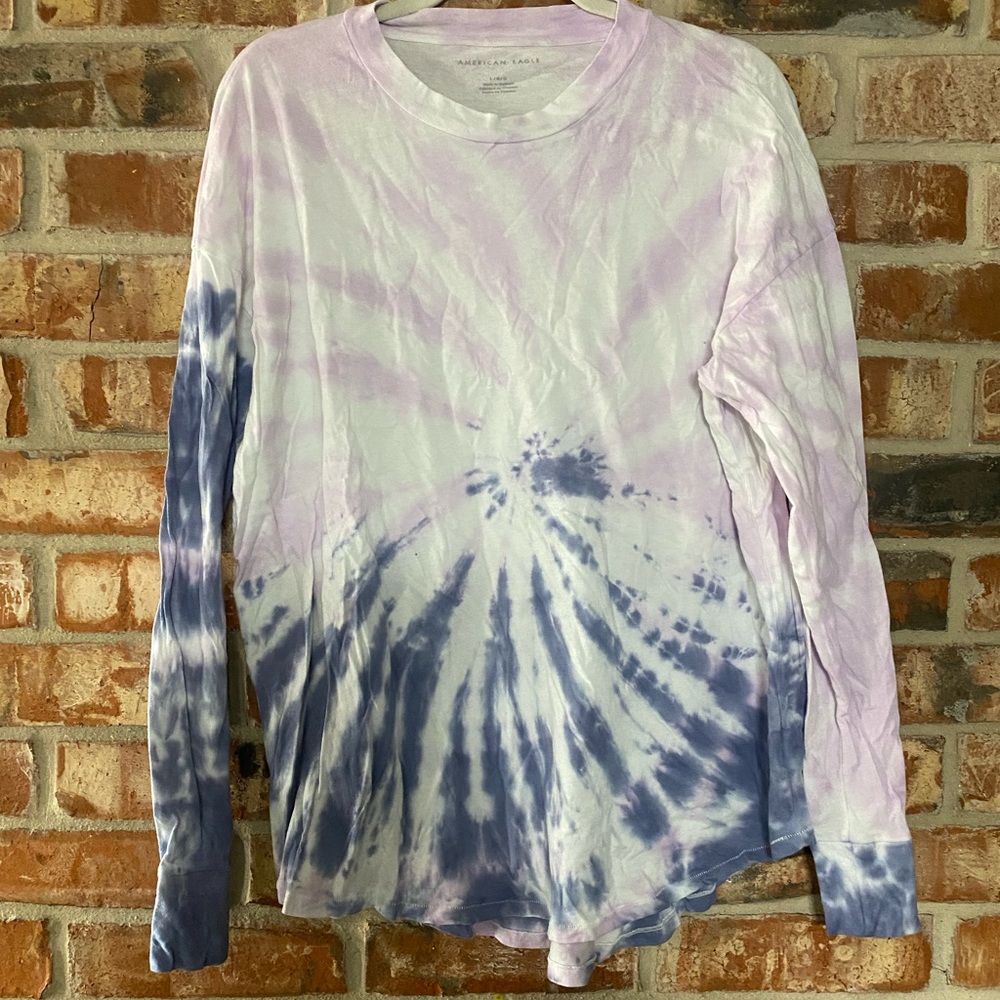 American Eagle tie dye shirt